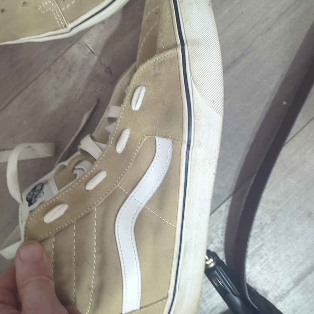 Vans - Picture 2 of 3